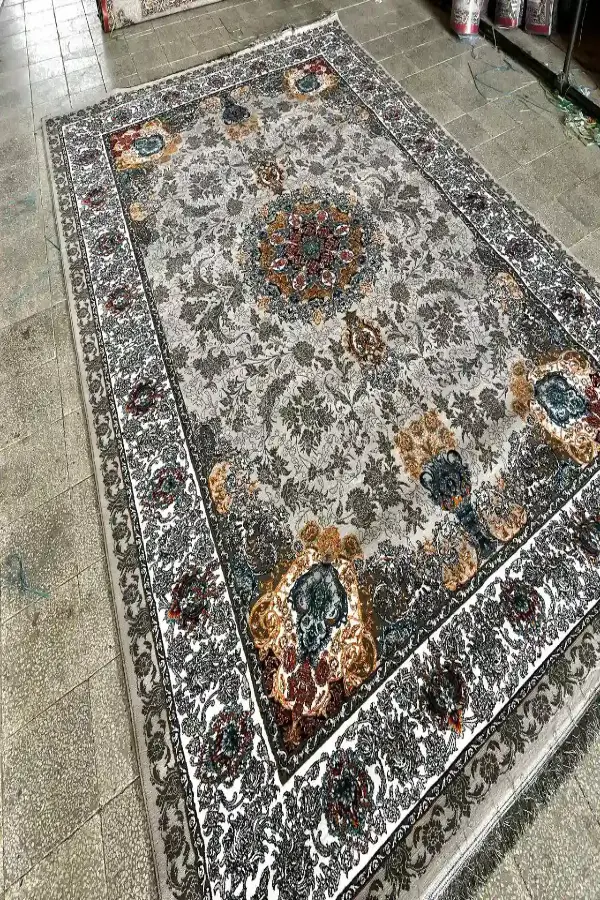 پلاس نقره ای