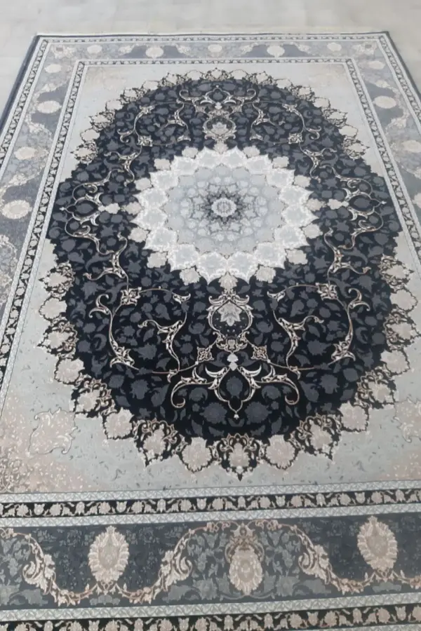 مایسا سرمه ای